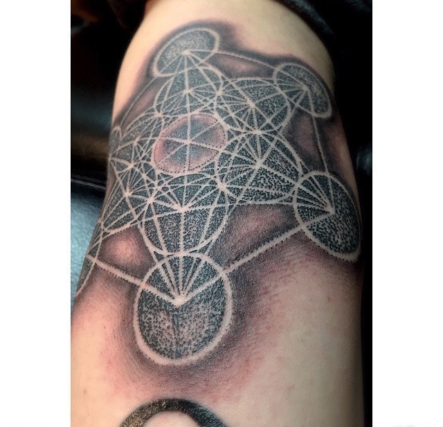 黑色曼陀罗纹身点刺技巧几何花纹身图案