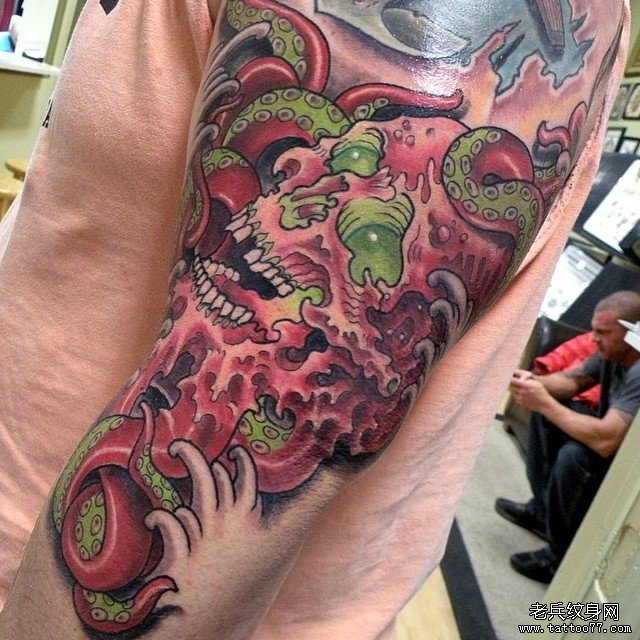 大臂欧美new school章鱼骷髅纹身图案