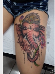 大腿性感象神莲花纹身图案