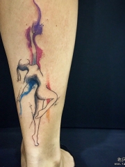 脚踝泼墨舞女纹身图案