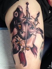 大腿性感欧美兔子匕首纹身图案