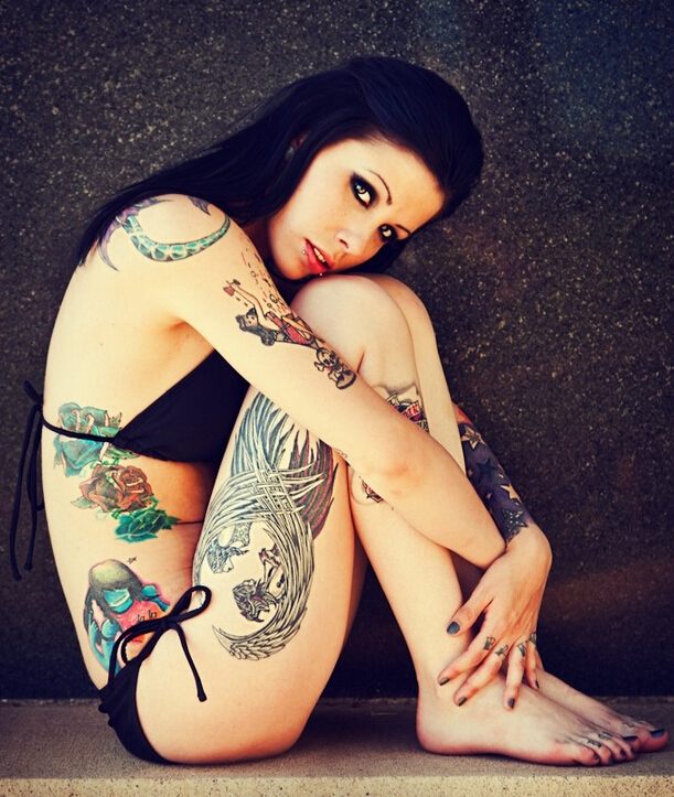 欧美美女全身彩绘纹身图案