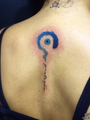 背部欧美小清新泼墨字母纹身图案