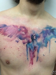 胸部泼墨彩绘翅膀天使纹身图案