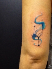 大臂欧美小清新泼墨杯子纹身图案