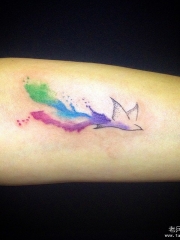 小臂泼墨小清新小鸟纹身图案