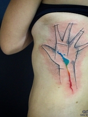 侧肋抽象手点刺泼墨纹身图案