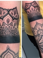 漂亮的黑色装饰风格花臂曼陀罗纹身图片