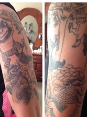 大臂上可爱的搞笑风格野生动物纹身