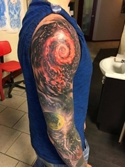 彩色时尚花臂纹身小宇宙纹身星球纹身图片宙