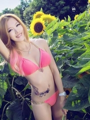 性感美女腹部钻石纹身图案