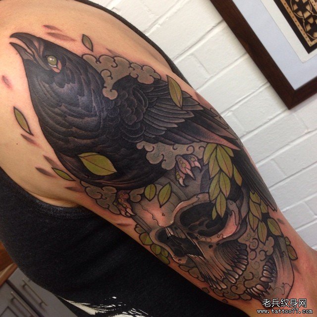 大臂欧美school乌鸦骷髅纹身图案