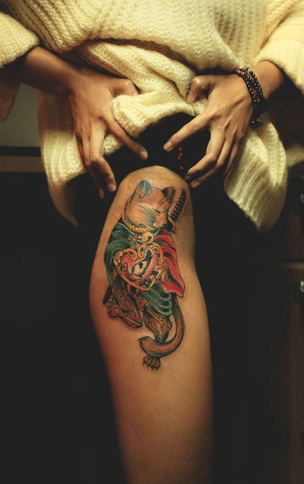 大腿猫咪武士彩绘纹身图案