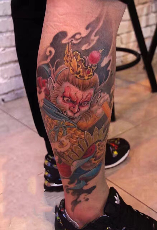 小腿斗战胜佛彩绘纹身图案