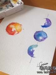 泼墨彩色圆形小清新纹身图案手稿