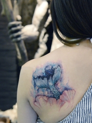 坠入星空，后背美人鱼尾巴与星空唯美纹身