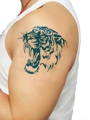 男性们都喜欢这样帅气的凶猛的老虎纹身图案