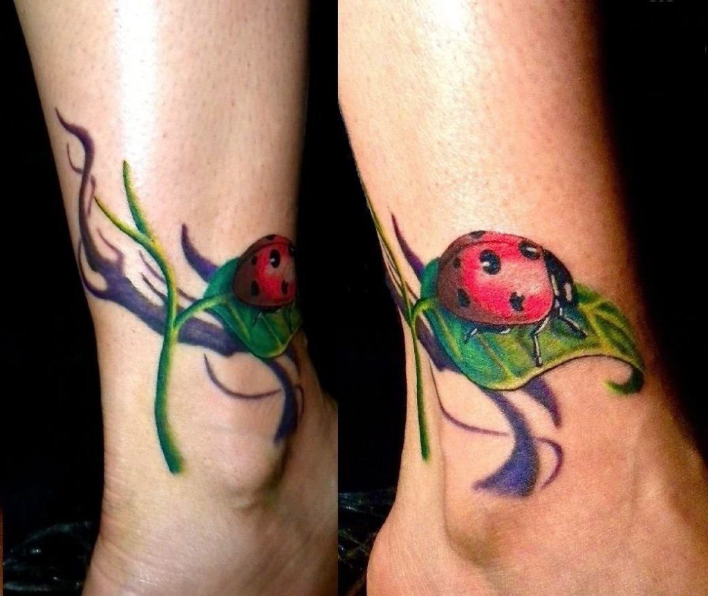 女孩就喜欢这样清新可爱的小瓢虫纹身图案