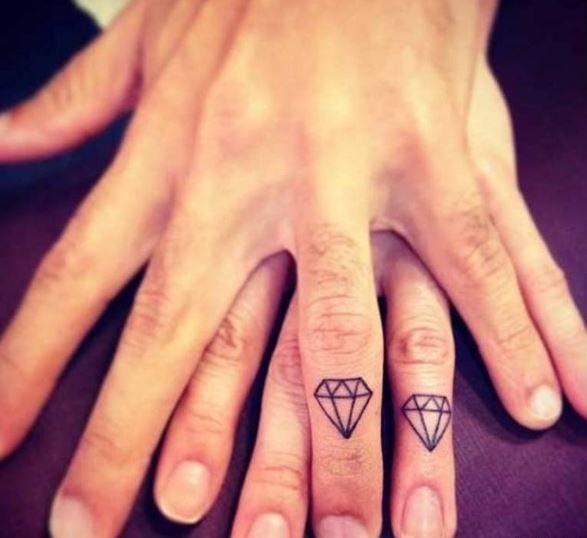 纹身男女都会喜欢的漂亮的钻石纹身图案