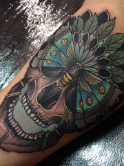 腿部oldschool蝴蝶骷髅彩绘纹身图案