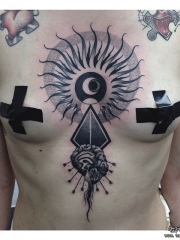 胸部点刺太阳图腾几何纹身图案