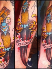 小臂欧美school匕首字母纹身图案