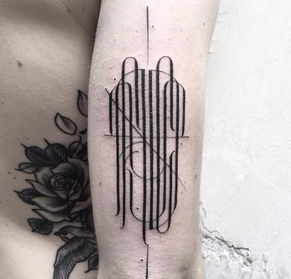 创意对称纹身图案线条纹身简洁英文字母纹身图案