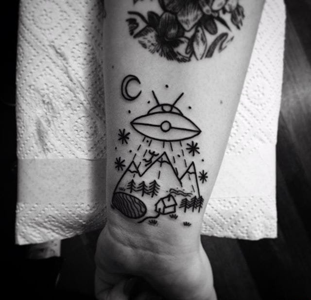 个性多元的线条纹身简洁纹身图案