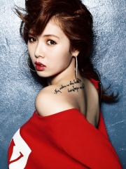 金泫雅肩部唯美性感英文纹身图案