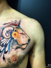 胸部印第安狮子羊角纹身图案