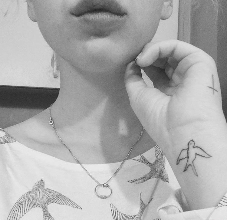 彩色的各种风格动物图案纹身燕子