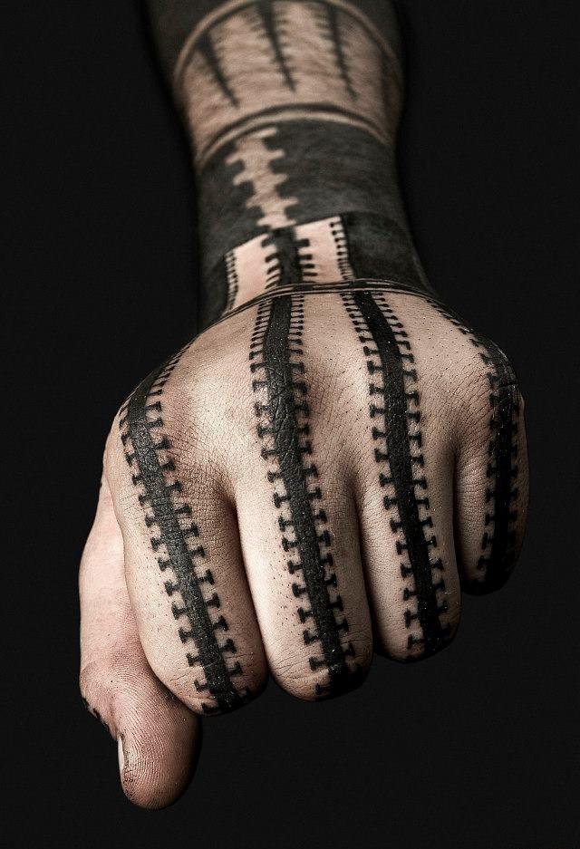 漂亮的黑色的点刺纹身几何纹身图案