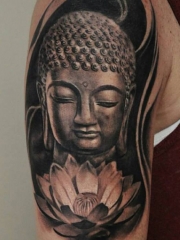 大臂莲花盛开佛祖纹身图案