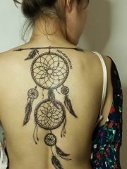 后背个性捕梦网纹身图案