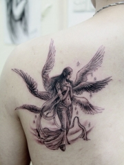 后背经典漂亮的六翼天使纹身图案