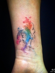 手腕抽象泼墨面具纹身图案