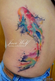 侧腰彩色泼墨鲤鱼纹身图案
