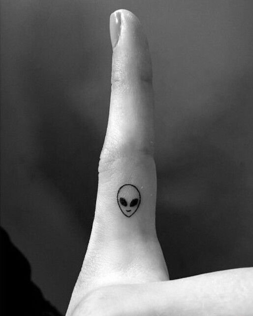 一组黑白灰风格纹身点刺纹身简约线条纹身图案