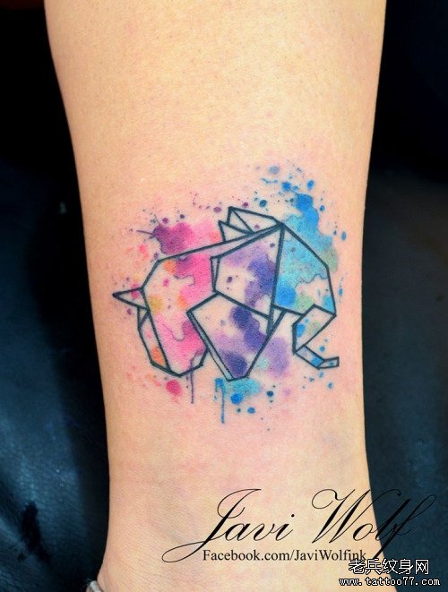 脚踝彩色泼墨折纸大象纹身图案