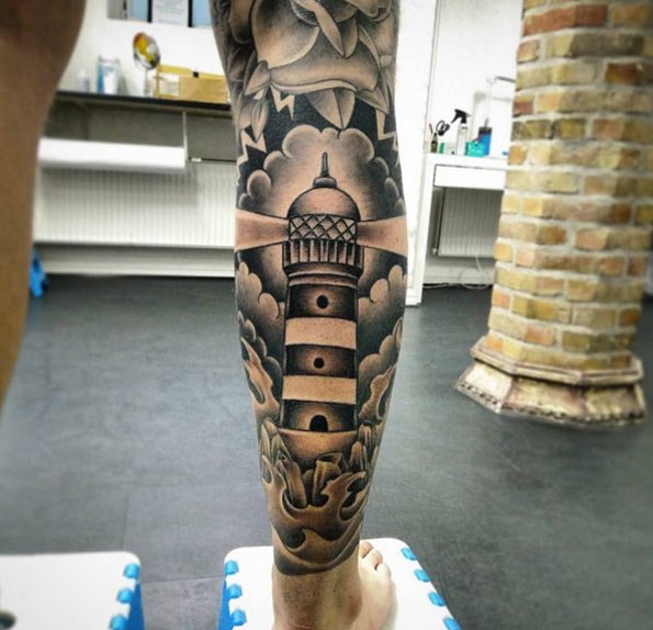 男性黑色的简易纹身素描小灯塔纹身点刺技巧纹身图案