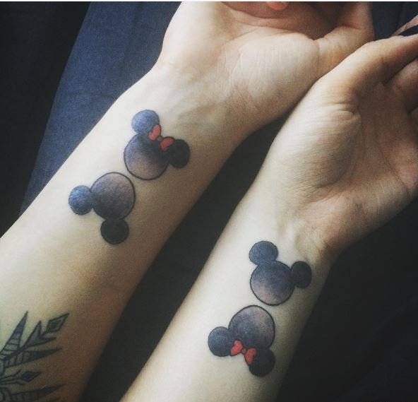 象征女生友谊的线条纹身简洁姐妹纹身小图案