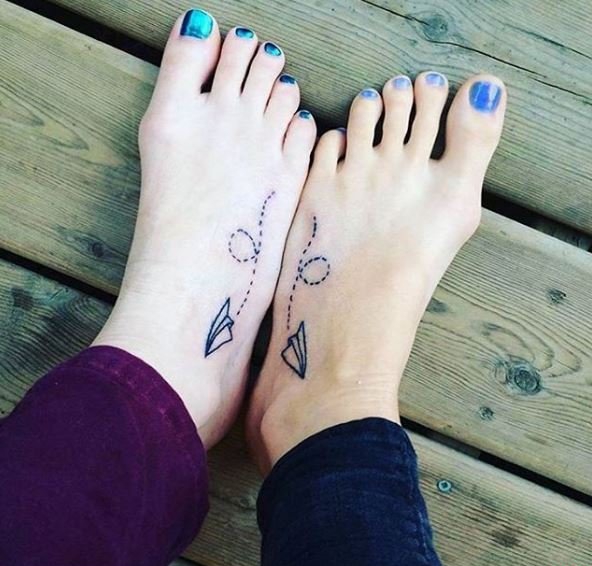 象征女生友谊的线条纹身简洁姐妹纹身小图案