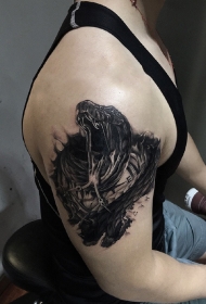 手臂3d撕皮蛇创意纹身图案