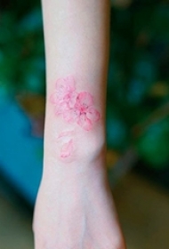 一组可爱又微小的小清新植物纹身图案