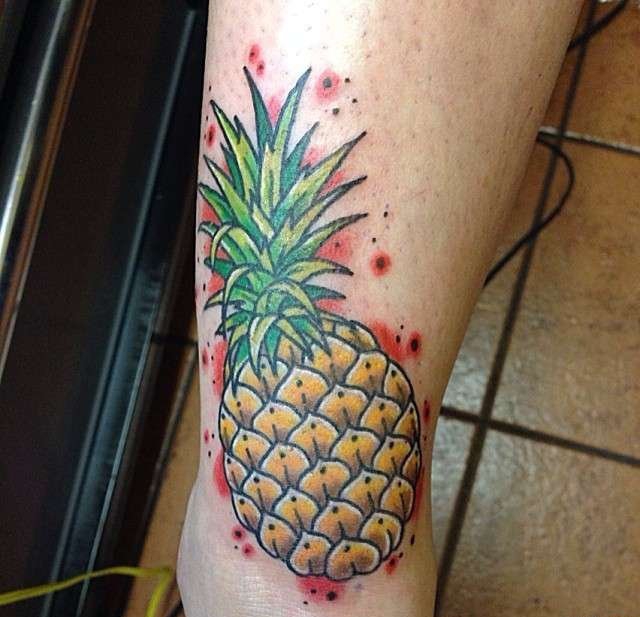 一组简单写实的美味食物纹身图案