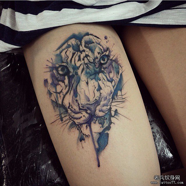 大腿性感泼墨老虎纹身图案