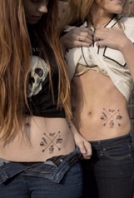 一组关于纽约城市和人物的黑白灰风格点刺纹身图案