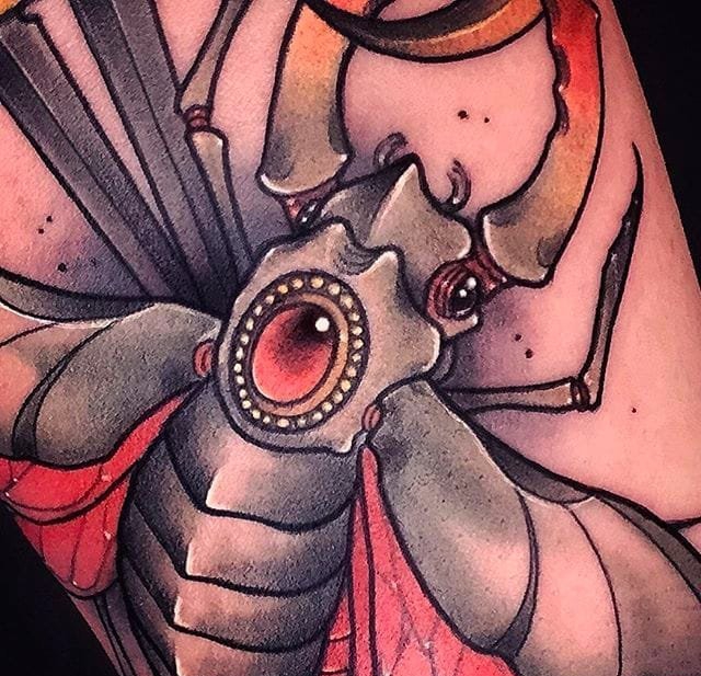 一组充满活力的野性花朵纹身和动物纹身图案