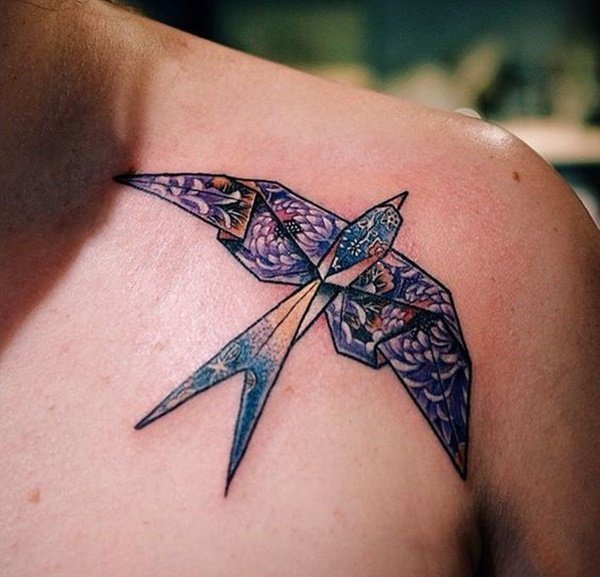 一组活泼生动的小鸟纹身动物纹身图案