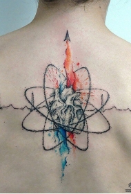 背部心脏泼墨线条纹身图案